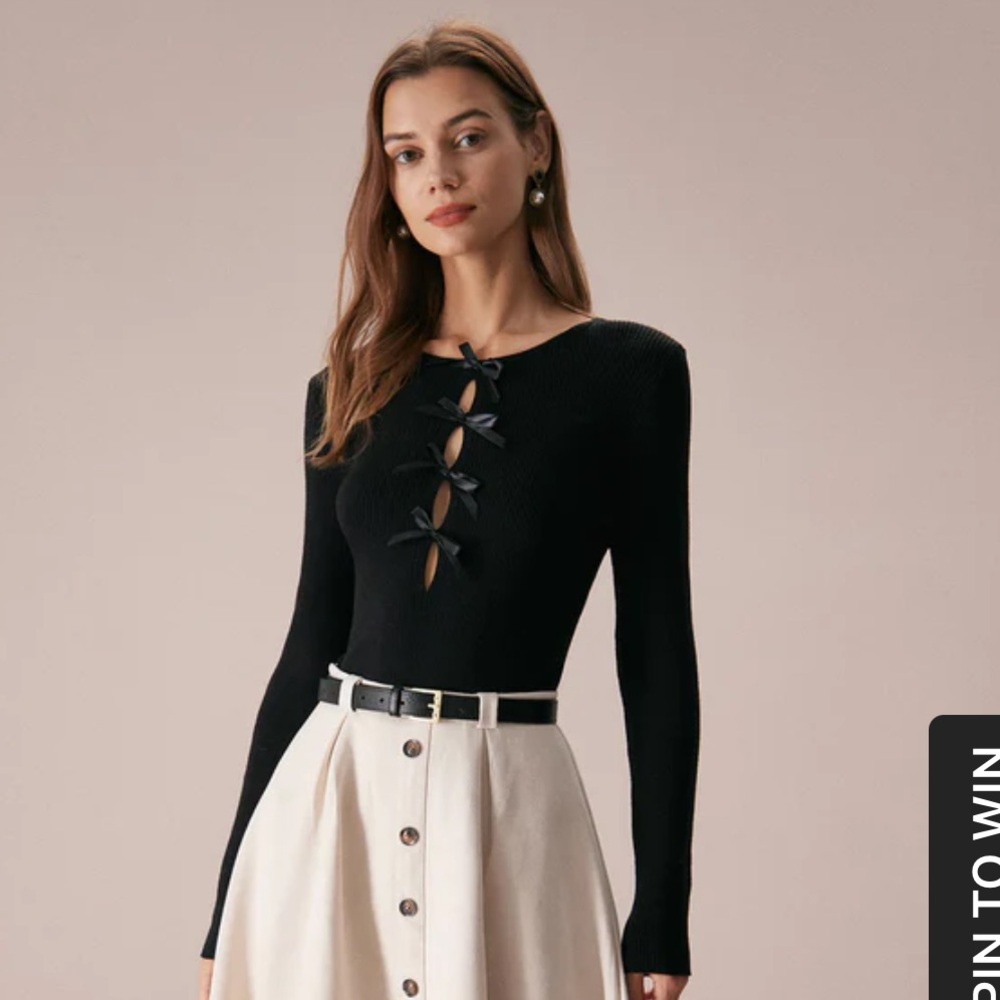 Rihoas. The Black Boat Neck Bowknot Front Knit Top.